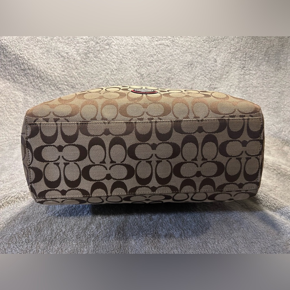 Coach Celeste Signature Hobo - Picture 10 of 15